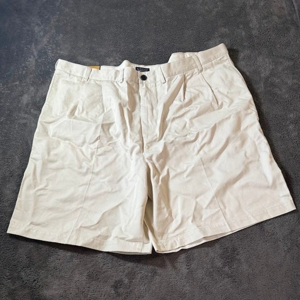 Lands End Mens 46x9 Pleated Chino Shorts Traditional Fit Stone Beige NWOT.